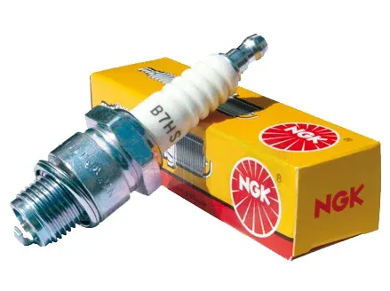 Tändstift NGK B7HS. (Kort gänga).