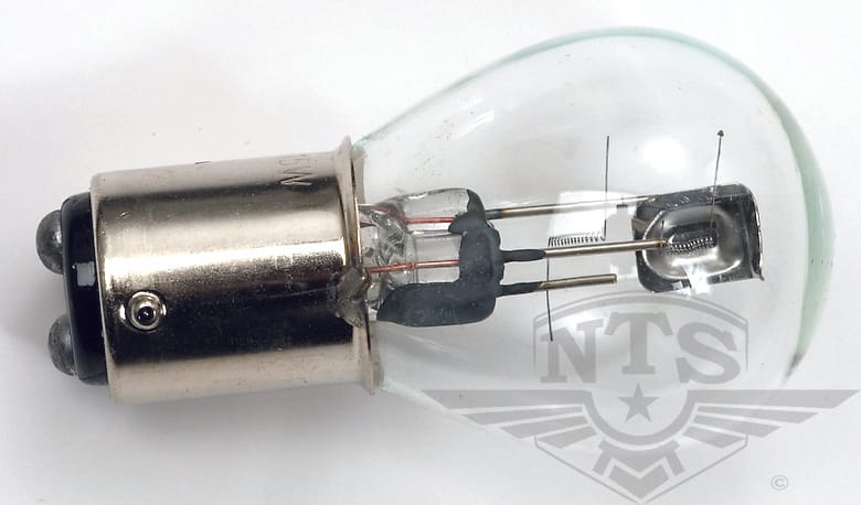 Glödlampa (BAX15D) 6 volt, 15/15 watt.