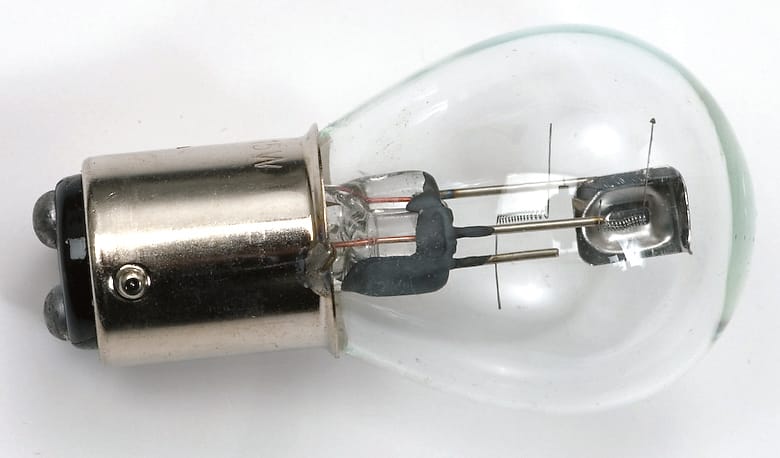 Glödlampa (BAX15D) 12V, 15/15W.