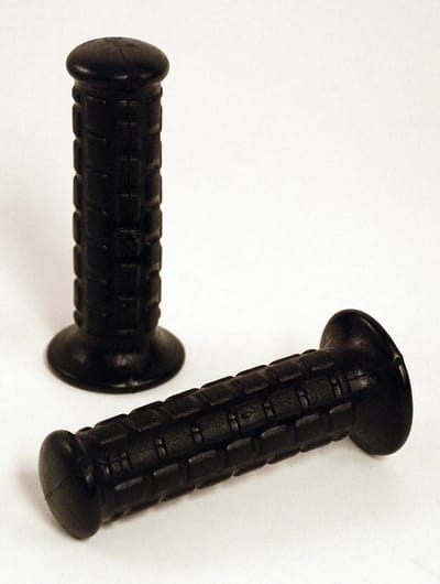 Plasthandtag, NTS-250/KSZ2. Svart. 110mm, 21/23mm, säljs parvis.