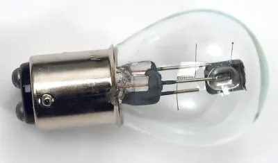 Glödlampa (BAX15D) 12V, 15/15W.