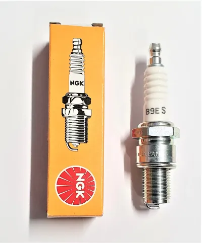 Tändstift NGK B9ES. (Lång gänga)